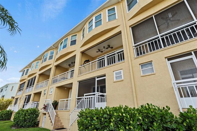 1071 PINELLAS BAYWAY S, St Petersburg, FL 33715