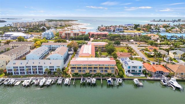1071 PINELLAS BAYWAY S, St Petersburg, FL 33715