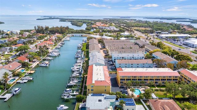 1071 PINELLAS BAYWAY S, St Petersburg, FL 33715