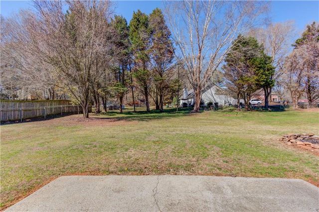 123 Regency Drive, Bethlehem, GA 30620