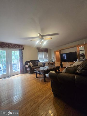 7815 STOVALL CT, Lorton, VA 22079