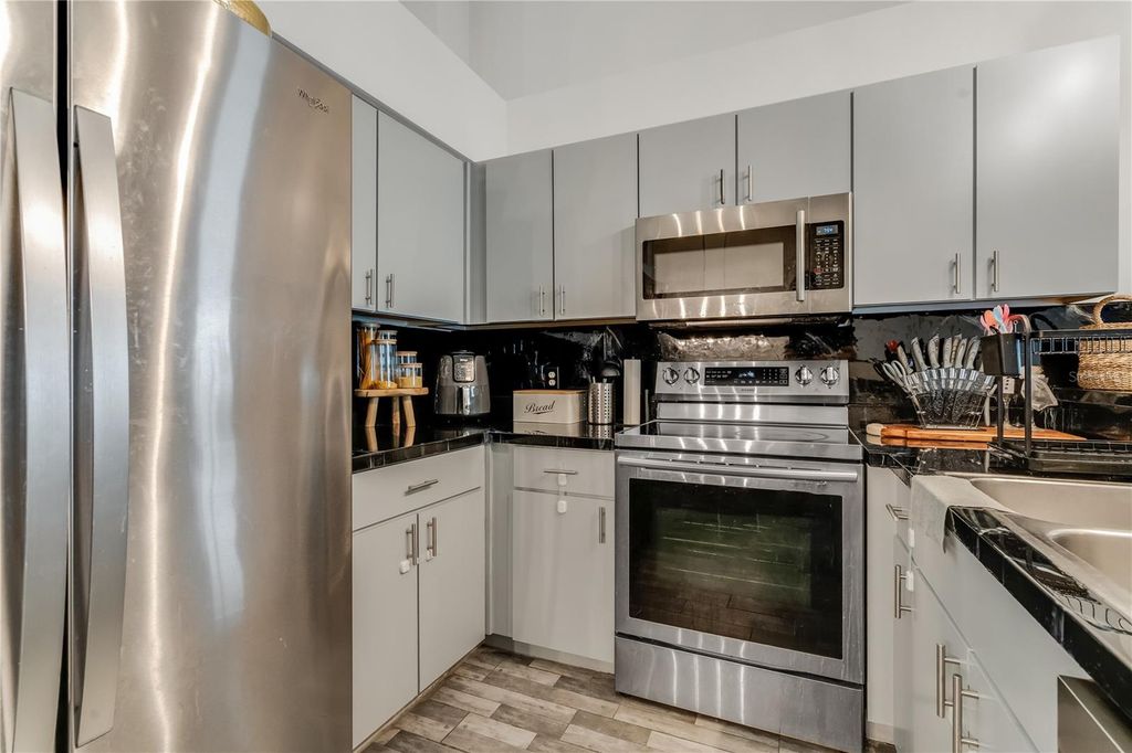 Image 14 of property listing at 2406 KAM COURT, Kissimmee, FL 34744