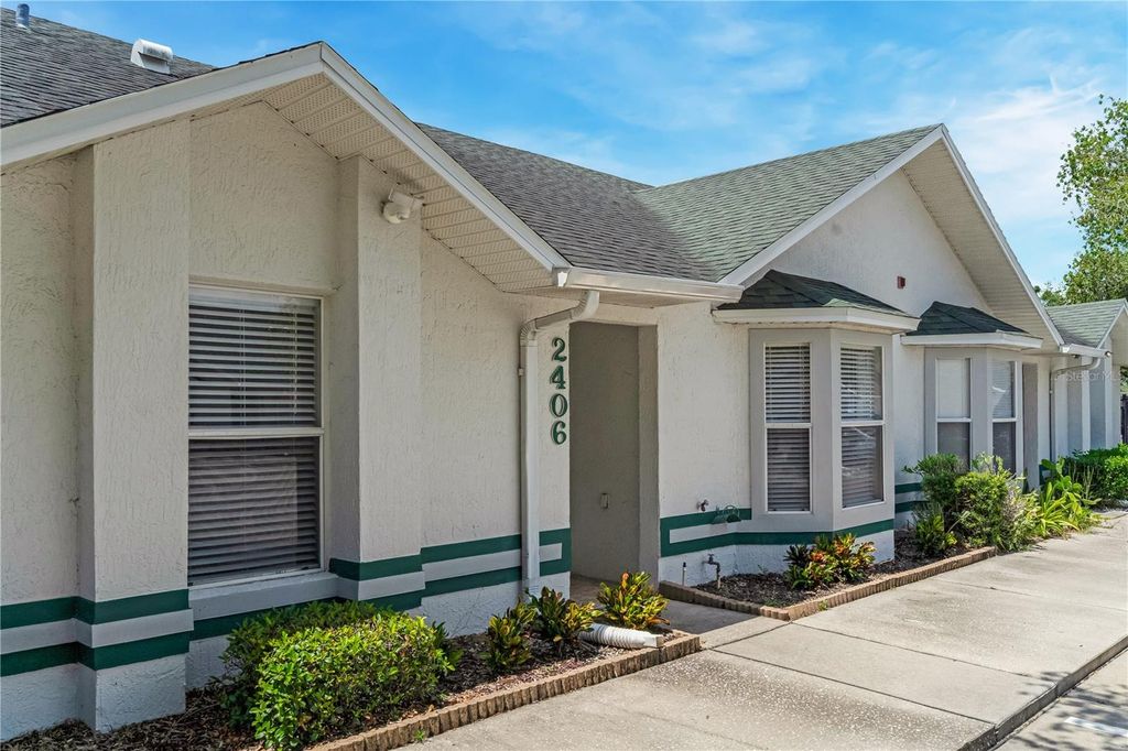Image 3 of property listing at 2406 KAM COURT, Kissimmee, FL 34744