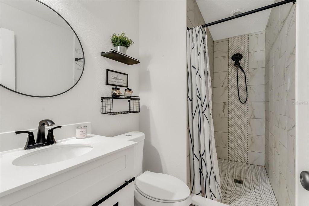 Image 21 of property listing at 2406 KAM COURT, Kissimmee, FL 34744