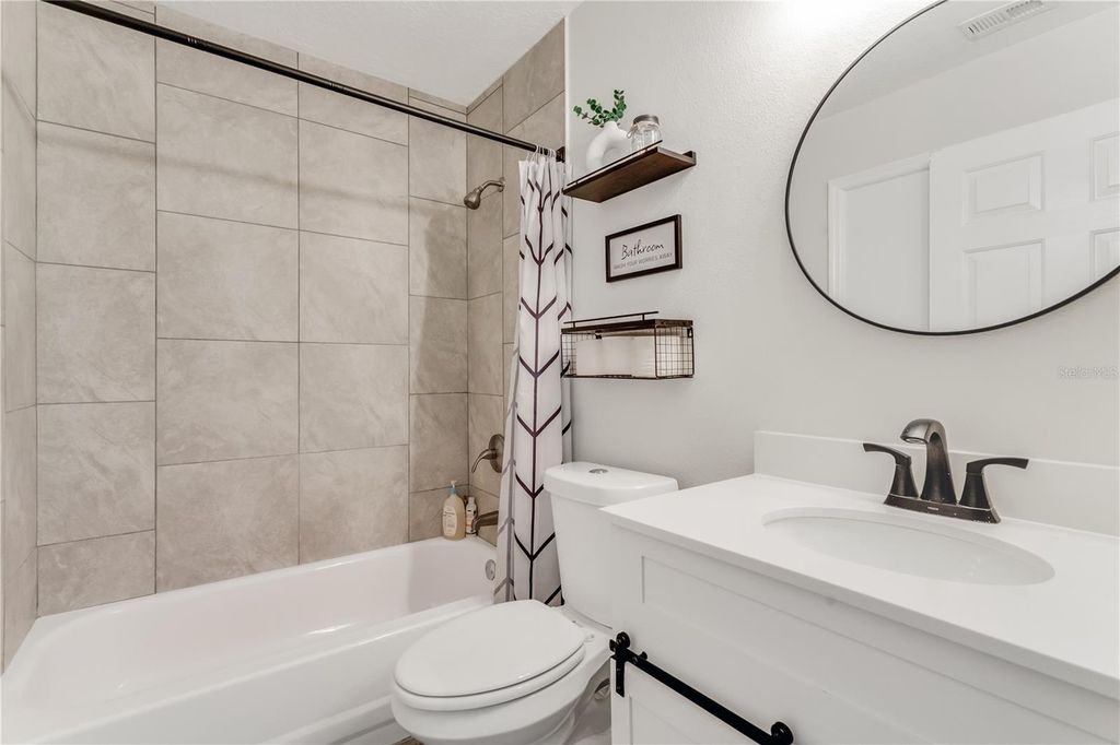Image 10 of property listing at 2406 KAM COURT, Kissimmee, FL 34744