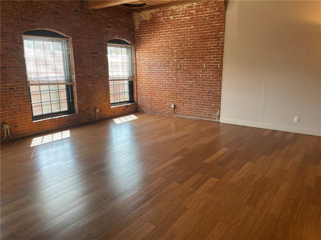 535 Roosevelt Avenue, Pawtucket, RI 02860