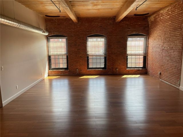 535 Roosevelt Avenue, Pawtucket, RI 02860