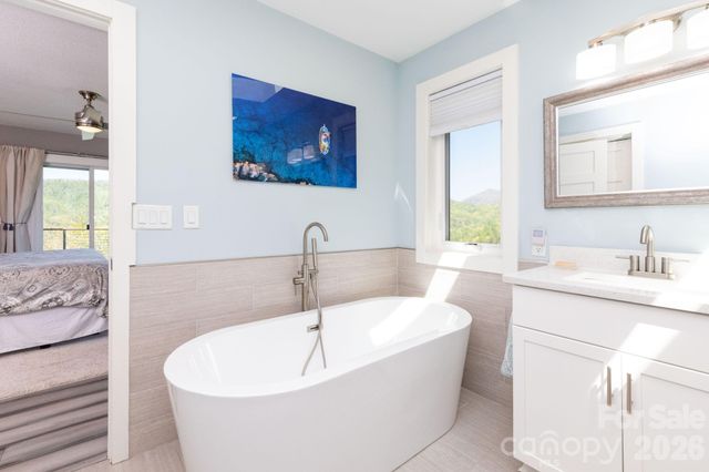 36 Spy Pointe Lane, Fletcher, NC 28732