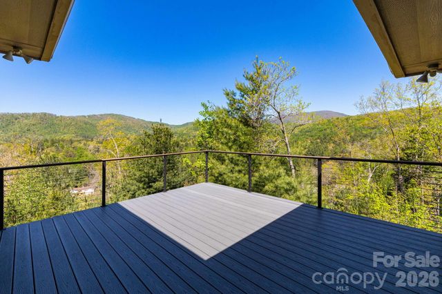 36 Spy Pointe Lane, Fletcher, NC 28732