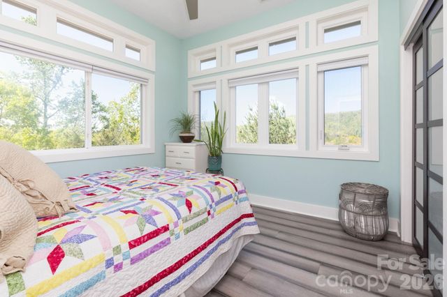 36 Spy Pointe Lane, Fletcher, NC 28732