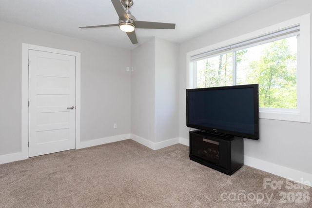 36 Spy Pointe Lane, Fletcher, NC 28732
