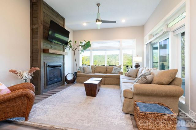36 Spy Pointe Lane, Fletcher, NC 28732