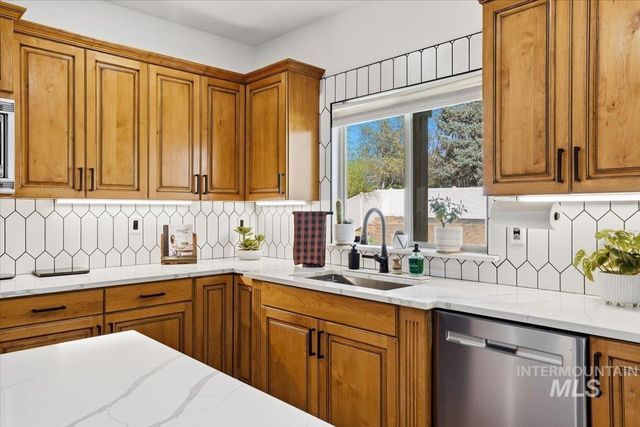 342 N Clearpoint Way, Eagle, ID 83616