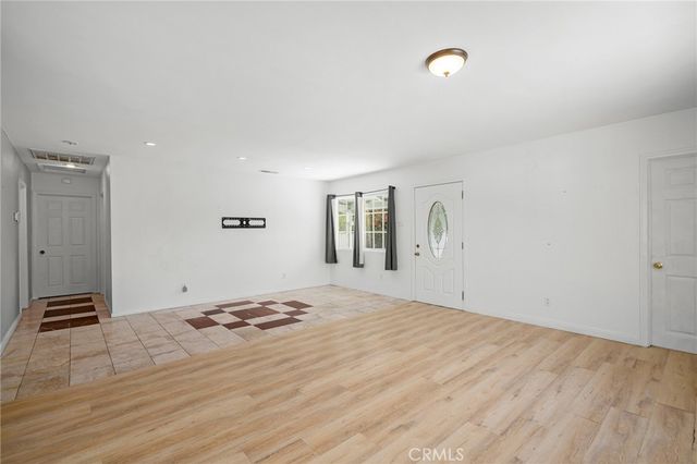 8007 Broadleaf, Panorama City, CA 91402