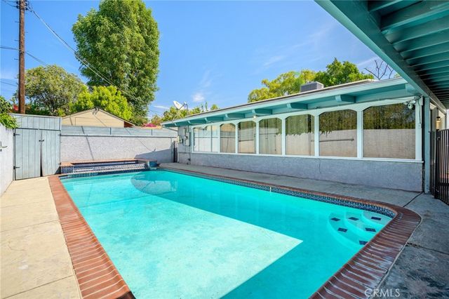 8007 Broadleaf, Panorama City, CA 91402