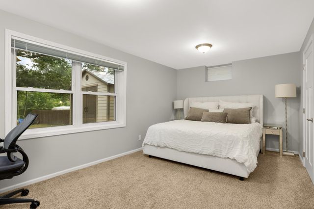 9807 Cedar Lake Road, Minnetonka, MN 55305