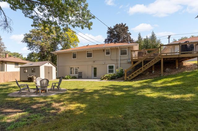 9807 Cedar Lake Road, Minnetonka, MN 55305