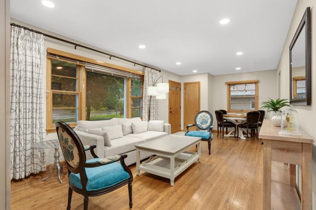 9807 Cedar Lake Road, Minnetonka, MN 55305