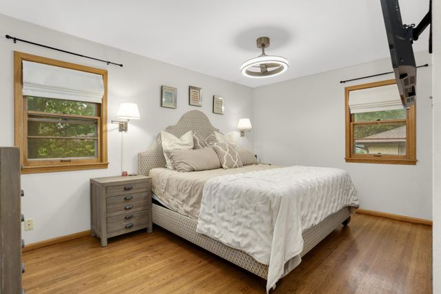 9807 Cedar Lake Road, Minnetonka, MN 55305