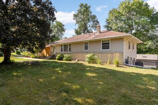 9807 Cedar Lake Road, Minnetonka, MN 55305
