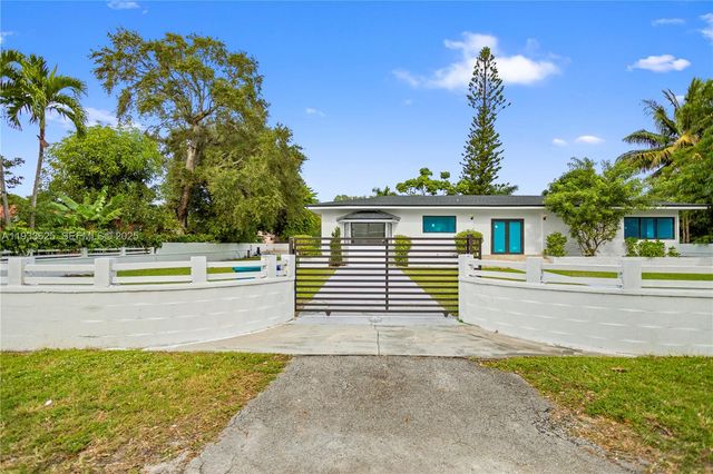 1445 NE 147th St, Miami, FL 33161