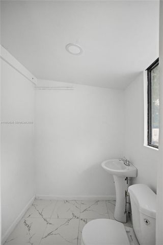 1445 NE 147th St, Miami, FL 33161