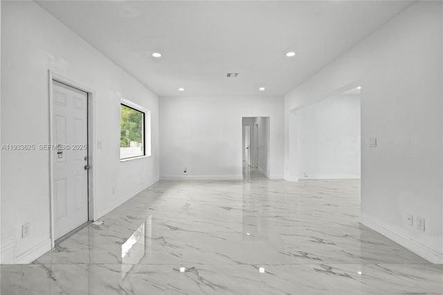 1445 NE 147th St, Miami, FL 33161