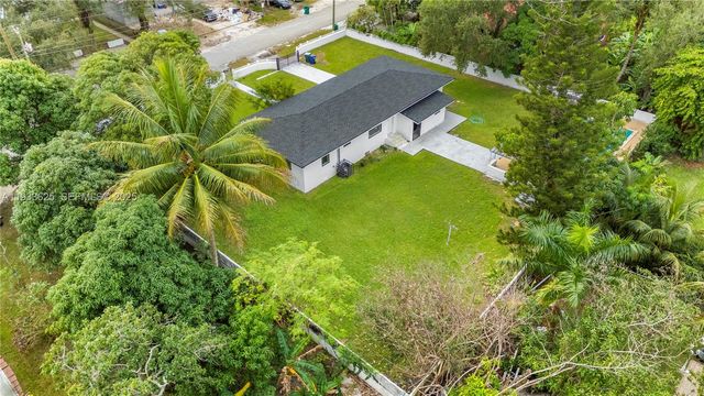 1445 NE 147th St, Miami, FL 33161
