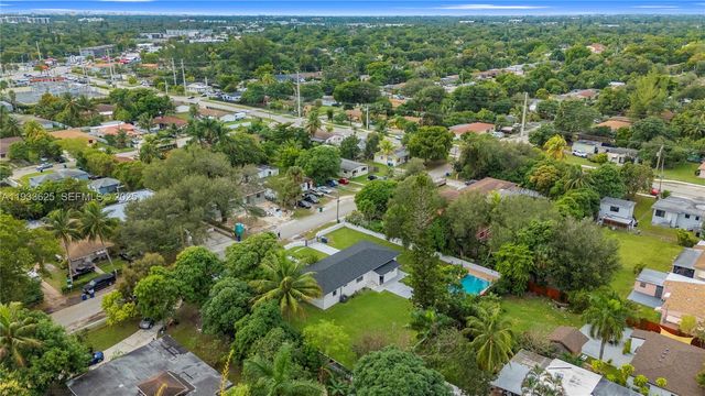 1445 NE 147th St, Miami, FL 33161