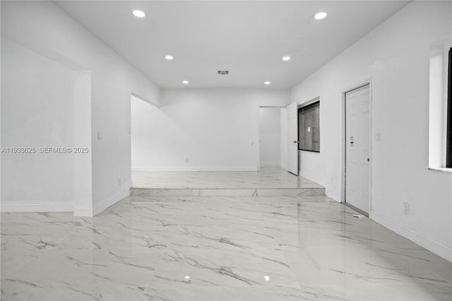 1445 NE 147th St, Miami, FL 33161