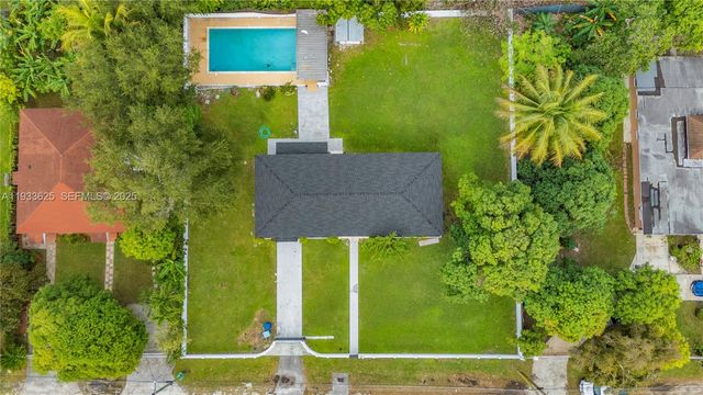 1445 NE 147th St, Miami, FL 33161