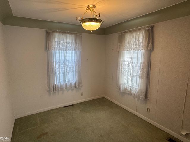 8233 Wilson Drive, Shelby Twp, MI 48316