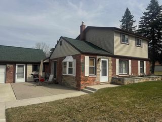 8233 Wilson Drive, Shelby Twp, MI 48316