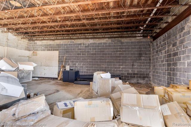 465 S Schaefer Highway, Detroit, MI 48217