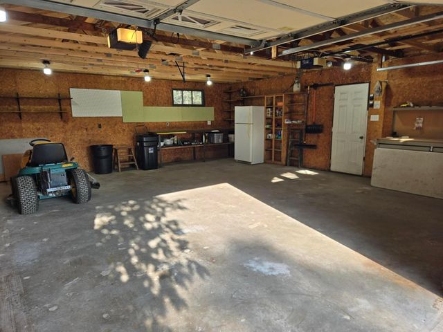 28564 Zurich Street NE, North Branch, MN 55056