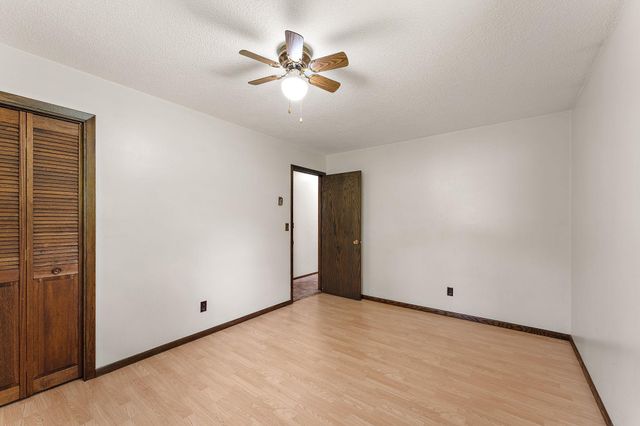 28564 Zurich Street NE, North Branch, MN 55056