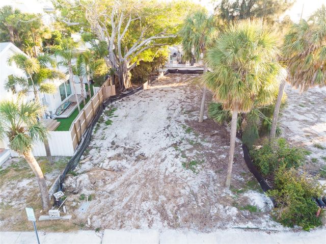 110 4TH AVENUE, St Pete Beach, FL 33706