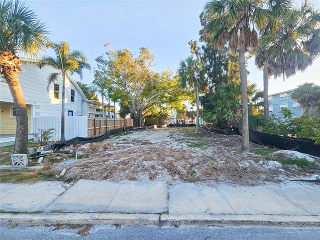 110 4TH AVENUE, St Pete Beach, FL 33706