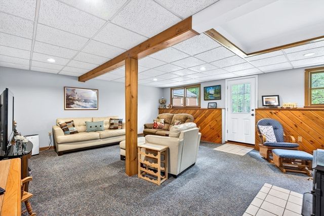 57 Sargent Rd, Westminster, MA 01473