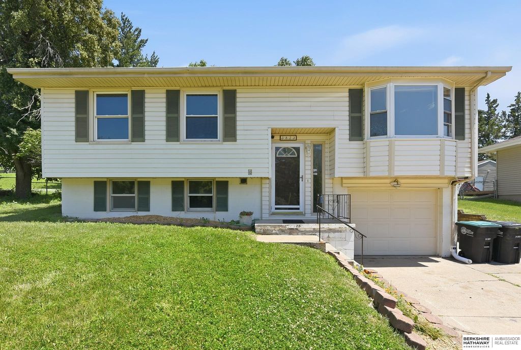 3823 N 88 Avenue, Omaha, NE 68134