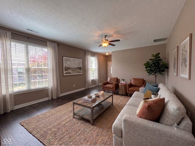 1341 Stoney Pointe Way, Avon, IN 46123