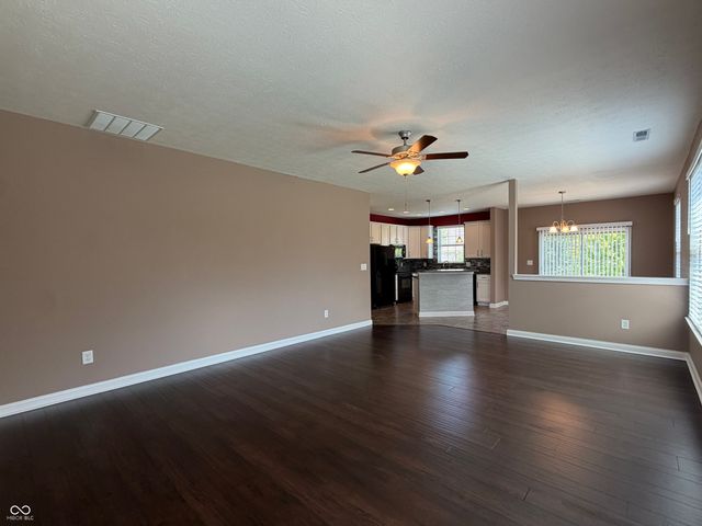 1341 Stoney Pointe Way, Avon, IN 46123