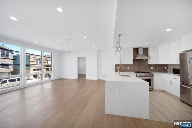 209-211 Hack Plk Road 2A, Weehawken, NJ 07086