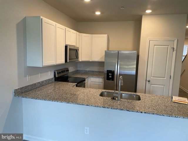 413 TEVIS ST, Winchester, VA 22601