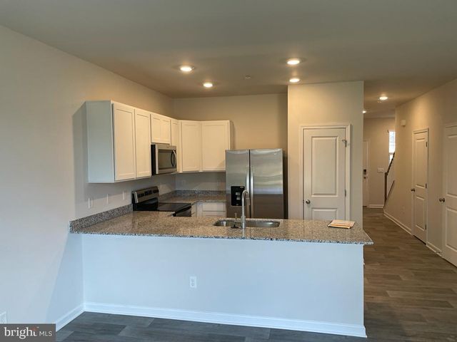 413 TEVIS ST, Winchester, VA 22601