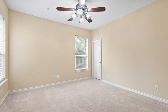 330 Arbors CIR, Elgin, TX 78621