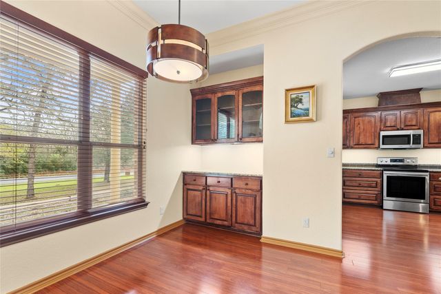 330 Arbors CIR, Elgin, TX 78621