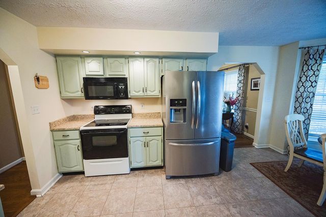 111 Lone Oak Drive, Nicholasville, KY 40356