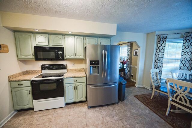 111 Lone Oak Drive, Nicholasville, KY 40356