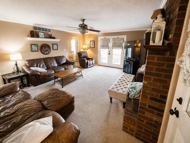 111 Lone Oak Drive, Nicholasville, KY 40356